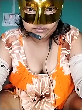 Snapshot of mimi87hoty chatting on April 26, 10:02 am mimi87hoty online show from April 26, 10:02 am