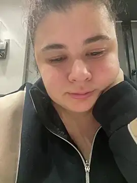 AliceCurlyX online show from December 1, 9:25 am