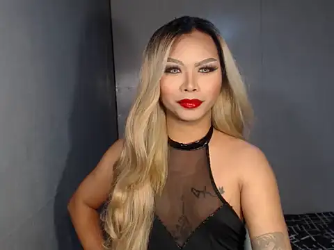 Snapshot of midnight_mariaxx chatting on October 3, 10:01 am midnight mariaxx online show from October 3, 10:01 am