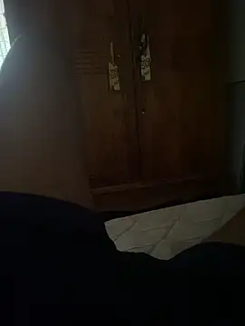 Snapshot of Senurak99 chatting on October 2, 9:27 am Senurak99 online show from October 2, 9:27 am