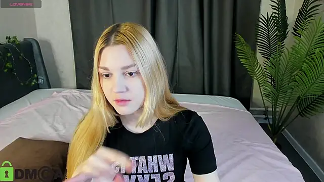 Sylvia Ortiz online show from November 7, 9:31 am