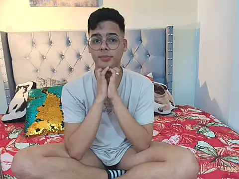 stewart mateo  online show from November 15, 1:58 am