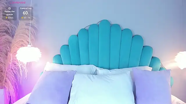 Snapshot of AlassiaHocthner chatting on November 15, 11:51 am AlassiaHocthner online show from November 15, 11:51 am