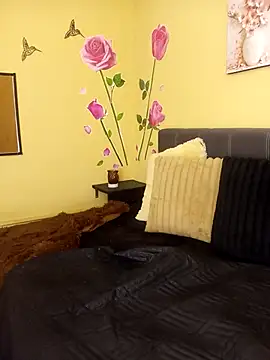 BrendaRojas  online show from February 13, 7:21 pm