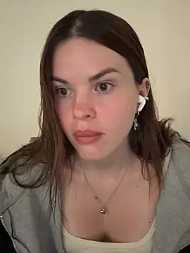 SMELLSEX online show from July 17, 11:50 am