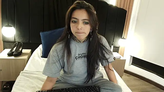 LiaMonroee  online show from March 13, 11:50 am