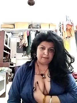 Snapshot of Jann_Riya333 chatting on October 17, 2:04 am Jann Riya333 online show from October 17, 2:04 am