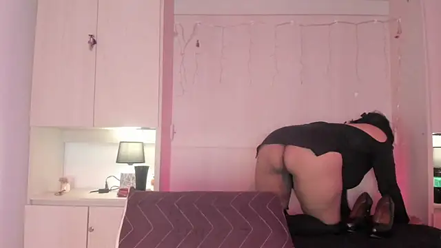 VickyRuiz  online show from February 9, 11:58 am