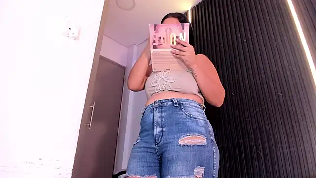 Gabrielaa Miller  online show from December 5, 8:27 pm