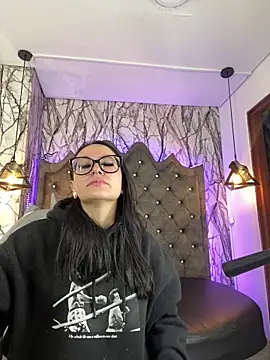 Zami Escobar of online show from December 17, 5:52 pm