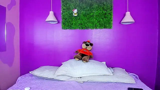 Snapshot of JulliSexxx chatting on September 17, 7:54 am JulliSexxx online show from September 17, 7:54 am