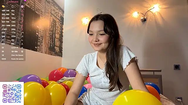 KiraVelvet online show from September 12, 9:42 am