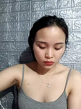 Lili lovely online show from December 17, 8:20 am