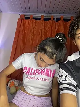 Nezuko-uWux online show from September 26, 6:28 am