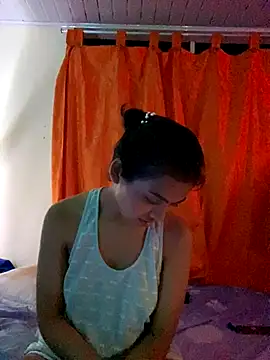 Nezuko-uWux online show from October 17, 5:43 am