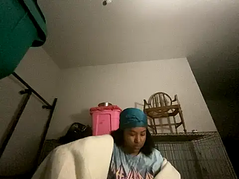 princesslivv online show from October 28, 4:49 am