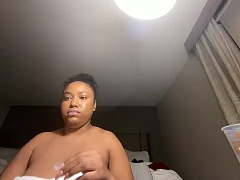 princesslivv online show from February 16, 8:43 am