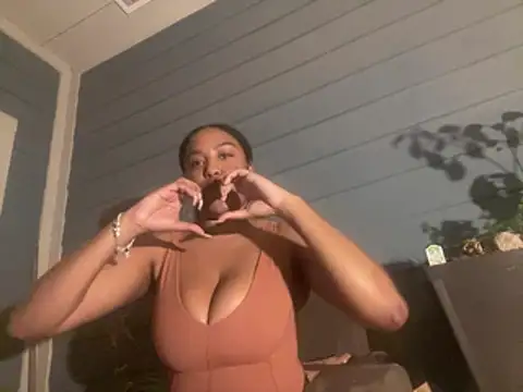 princesslivv online show from July 25, 2:31 am