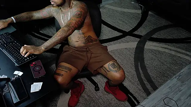 SLANGONDEMHOES online show from September 24, 11:46 am