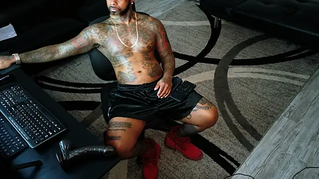 SLANGONDEMHOES online show from October 5, 6:50 pm