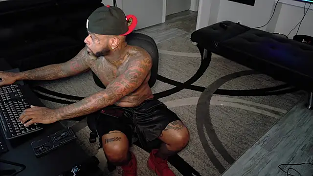 SLANGONDEMHOES online show from October 17, 6:21 pm