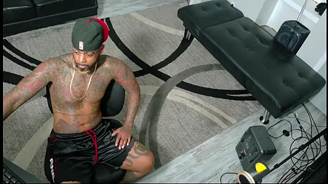 SLANGONDEMHOES online show from October 20, 7:25 pm