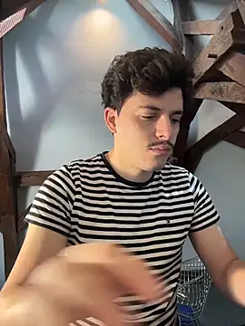 Snapshot of dock_75 chatting on November 5, 10:48 am dock 75 online show from November 5, 10:48 am