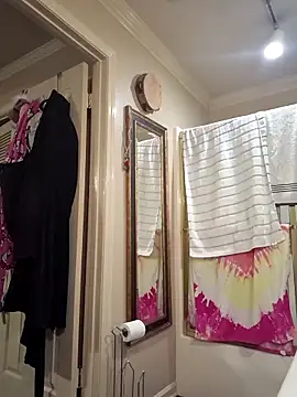 mresquared online show from February 24, 10:19 pm