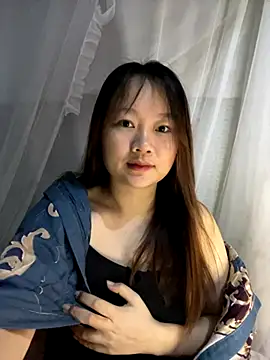 Snapshot of Hinne07 chatting on November 21, 12:21 am Hinne07 online show from November 21, 12:21 am