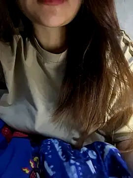 Snapshot of Hinne07 chatting on November 27, 12:24 am Hinne07 online show from November 27, 12:24 am