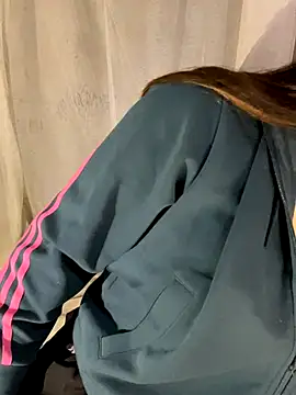 Snapshot of Hinne07 chatting on December 18, 12:49 am Hinne07 online show from December 18, 12:49 am