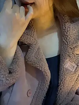 Hinne07 online show from February 10, 2:37 am