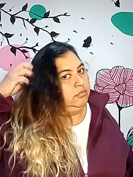 curvy diva  online show from October 26, 11:49 am