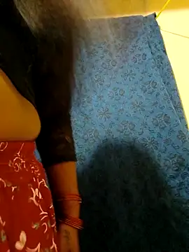 mini-queen online show from March 19, 6:45 pm