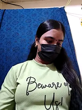 mini-queen online show from March 24, 4:56 pm