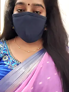 Snapshot of saritha29 chatting on July 13, 10:40 am saritha29 online show from July 13, 10:40 am