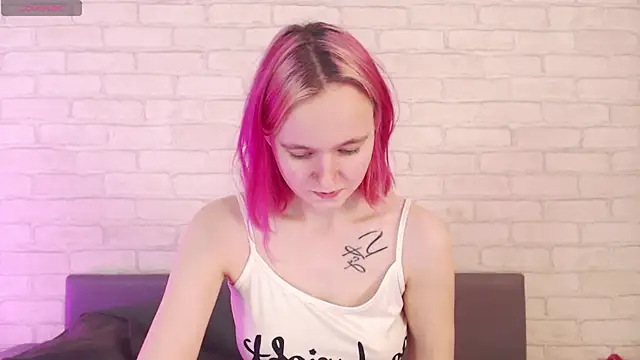 Ericha Stone online show from October 14, 8:26 am