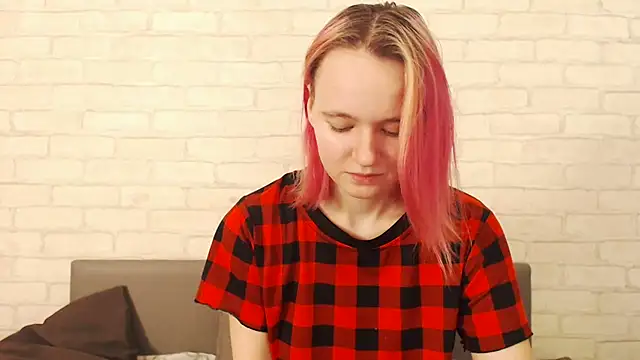 Ericha Stone online show from November 21, 1:26 am