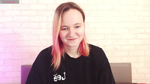 Ericha Stone online show from February 20, 6:26 am