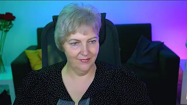 MaryMogan online show from October 14, 4:13 am