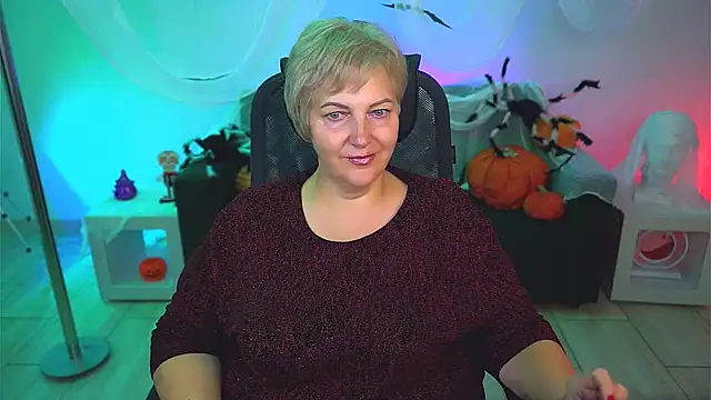 MaryMogan online show from October 24, 4:09 am