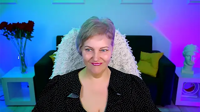 MaryMogan online show from November 17, 4:51 am