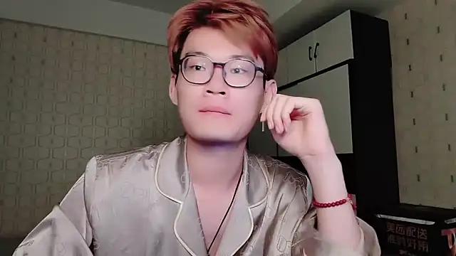 Snapshot of Dancer03 chatting on September 12, 4:40 pm Dancer03 online show from September 12, 4:40 pm