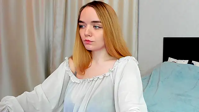 Snapshot of JanetShy chatting on September 24, 12:19 pm JanetShy online show from September 24, 12:19 pm
