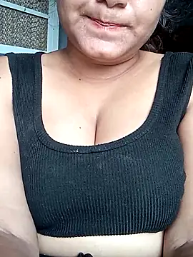 Snapshot of joyajaan911 chatting on October 4, 4:21 am joyajaan911 online show from October 4, 4:21 am