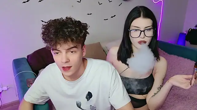 Alice18James online show from November 6, 11:22 am