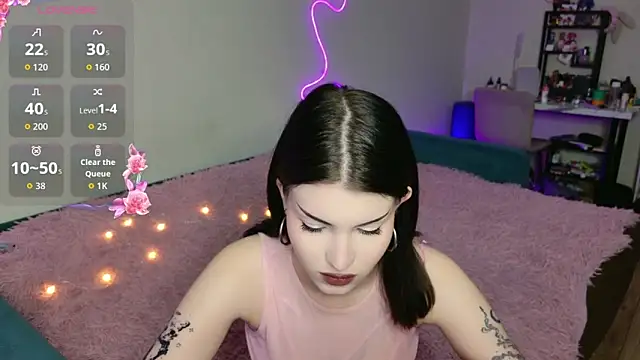 Alice18James online show from December 14, 6:34 pm