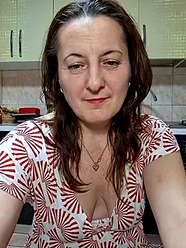 Fluturas2 online show from November 20, 8:30 pm