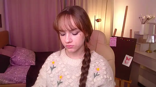 Snapshot of Jamie_Chung chatting on November 22, 1:04 am Jamie Chung online show from November 22, 1:04 am