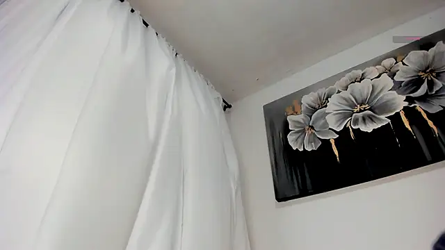 Nicolletease online show from October 25, 1:18 pm